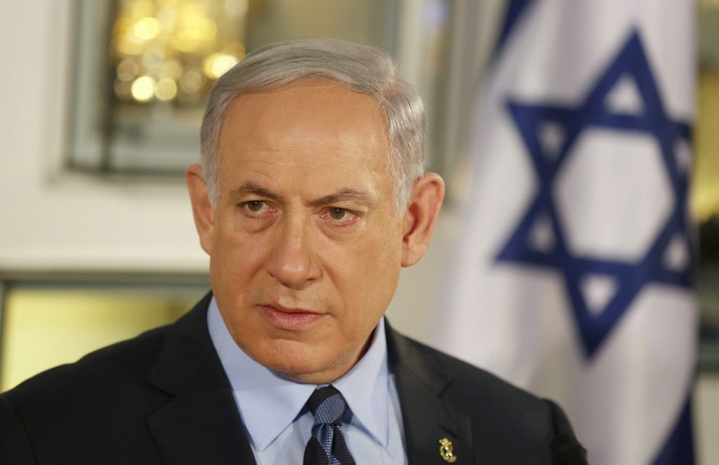 ATS02 JERUSALÉN (ISRAEL) 19/05/2015.- El primer ministro israelí, Benjamin Netanyahu, asiste al consejo de ministros en Jerusalén (Israel) hoy, martes 19 de mayo de 2015. EFE/Atef Safadi / Pool
